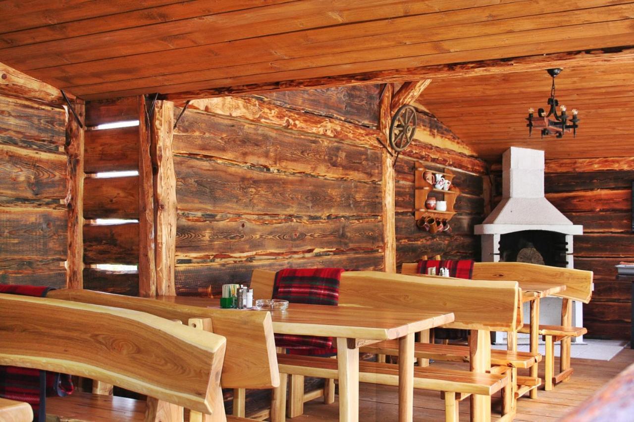Pod Hradom Restaurant & Pension Topoľčany Zewnętrze zdjęcie